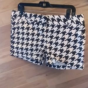 Womens Loudmouth golf shorts size 10